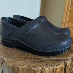 Dankso Clog Navy Blue Size 6.5 7 US NWOT